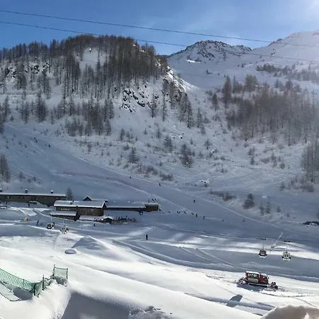 Apartment Giomein - Flat In Cervinia 50m From Slopes And City Centre