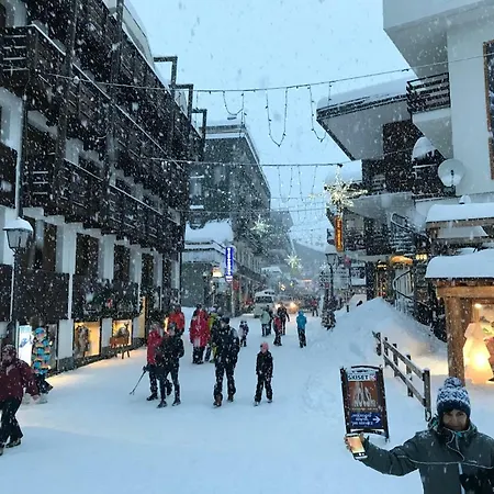 Apartamento Giomein - Flat In Cervinia 50m From Slopes And City Centre